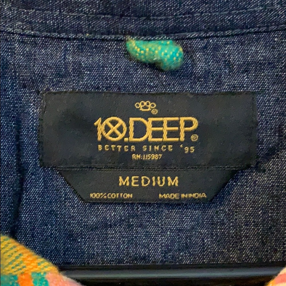 Men’s flannel button down - Picture 3 of 5